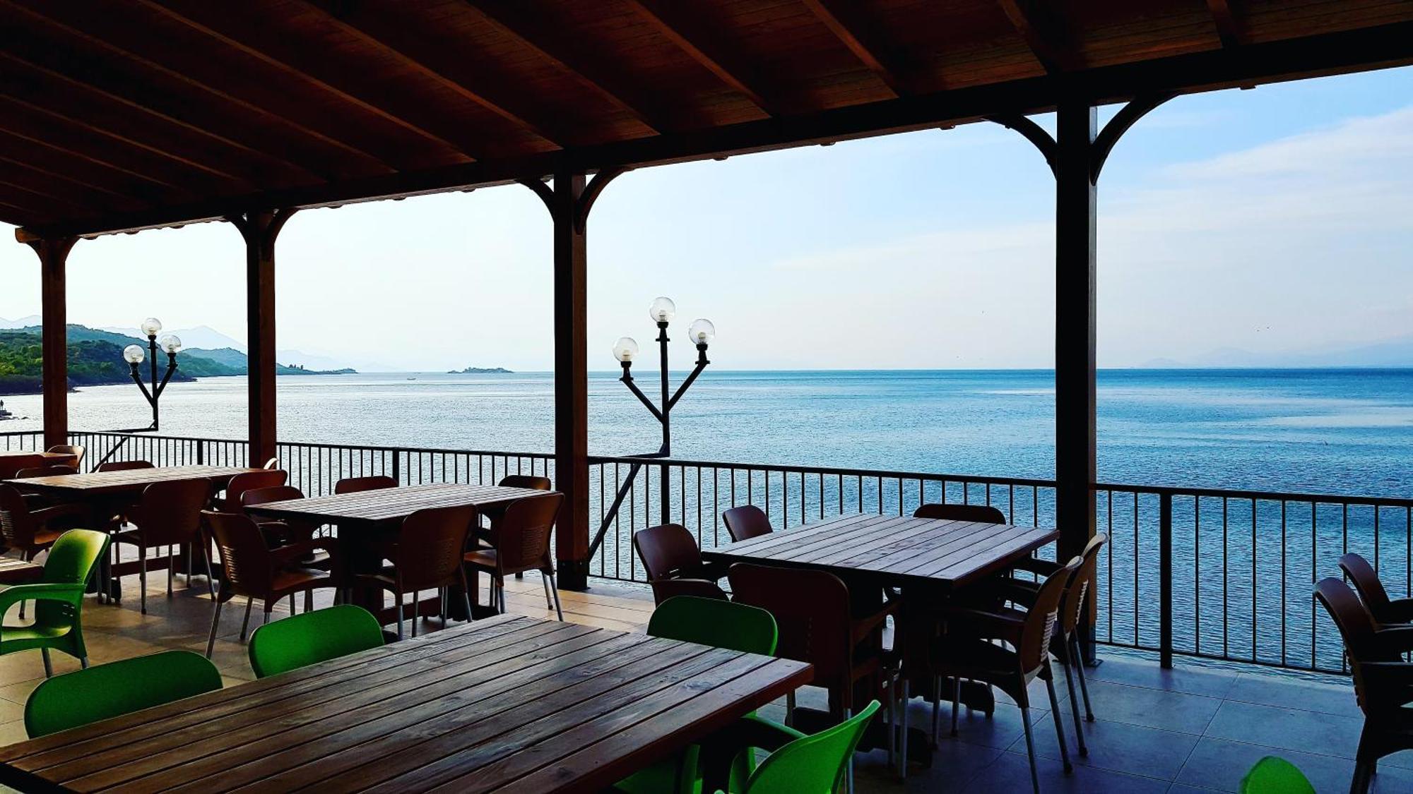 Rooms Lake View Balani Restaurant Shkodër Exteriör bild