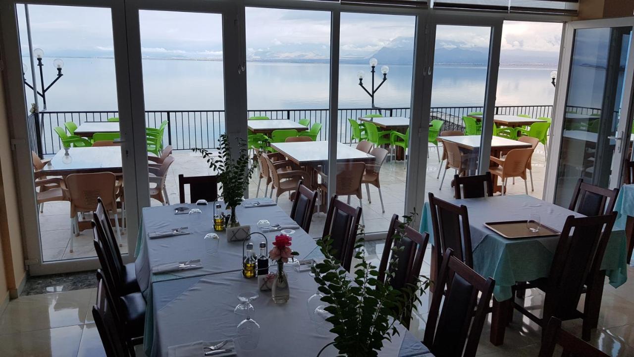Rooms Lake View Balani Restaurant Shkodër Exteriör bild