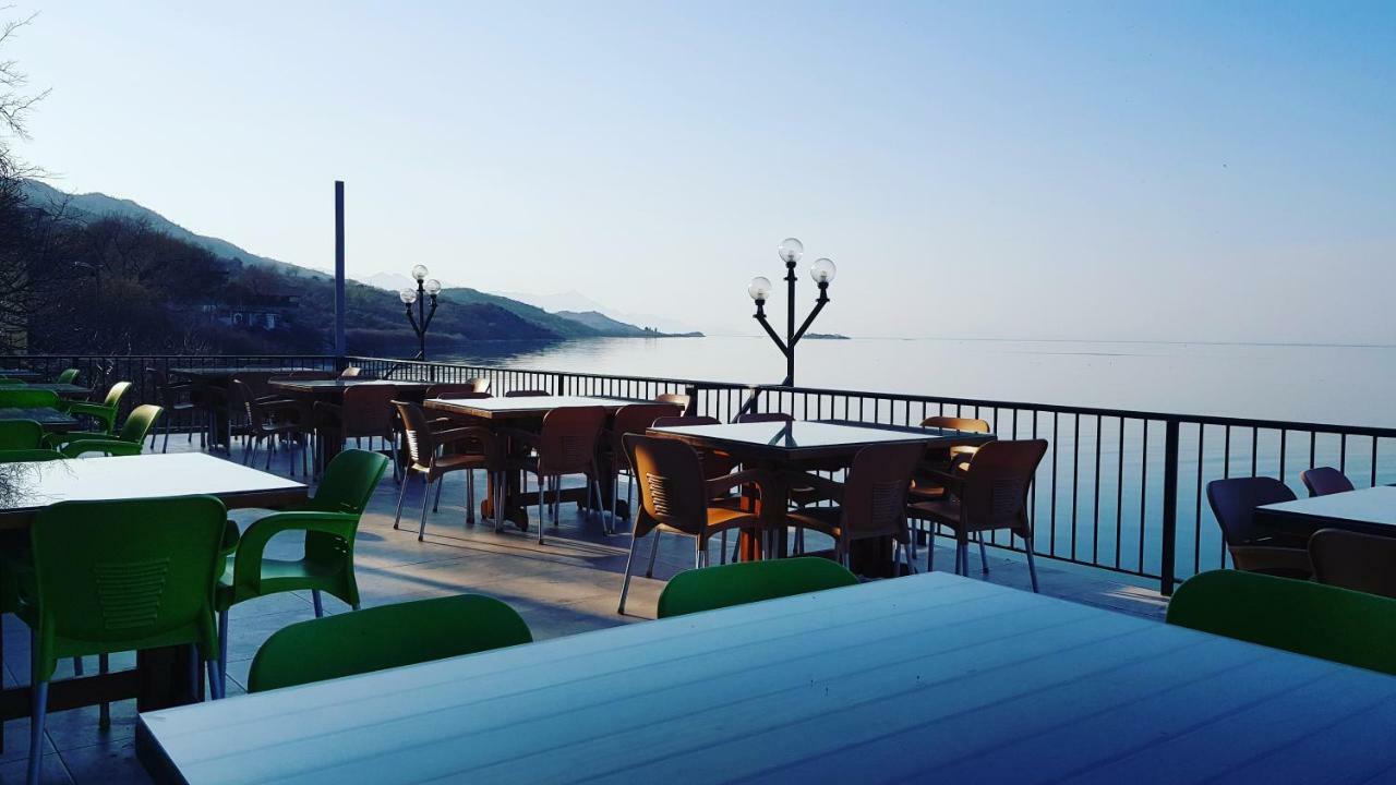 Rooms Lake View Balani Restaurant Shkodër Exteriör bild