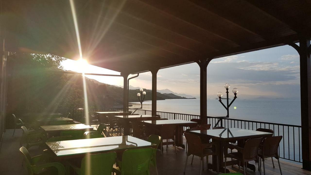 Rooms Lake View Balani Restaurant Shkodër Exteriör bild