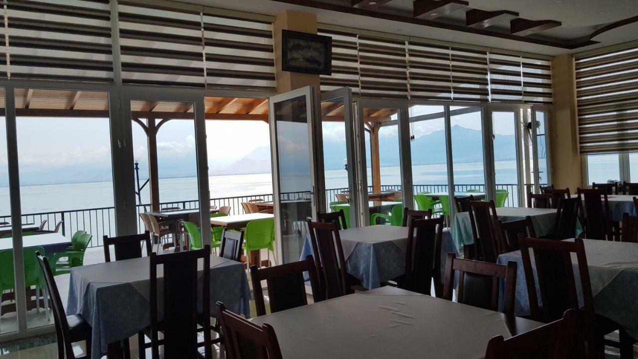 Rooms Lake View Balani Restaurant Shkodër Exteriör bild