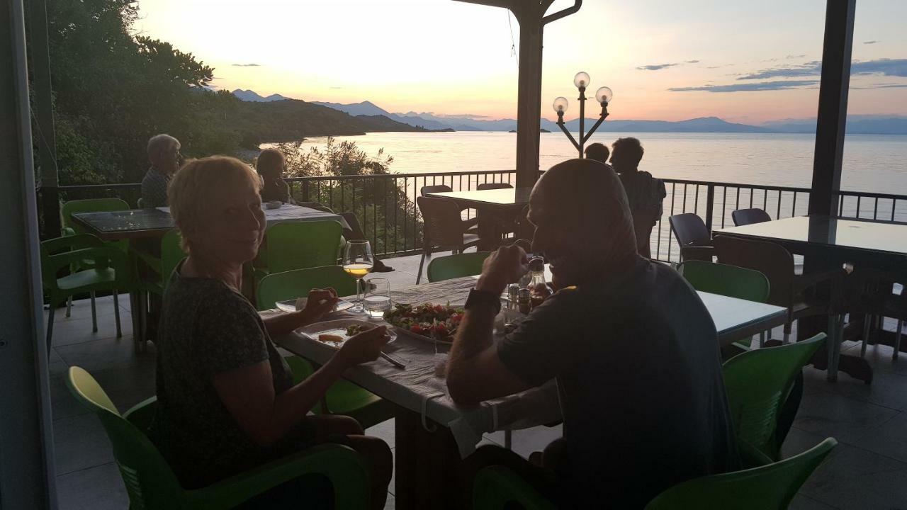 Rooms Lake View Balani Restaurant Shkodër Exteriör bild