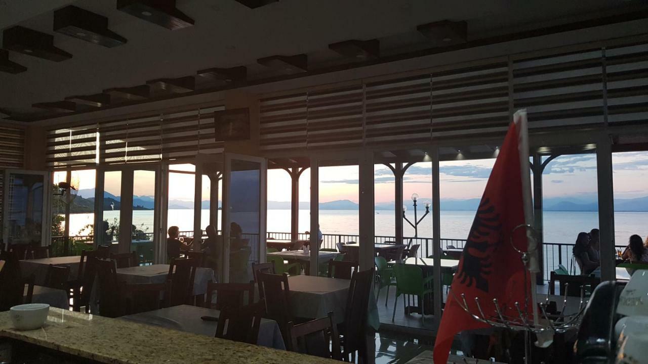 Rooms Lake View Balani Restaurant Shkodër Exteriör bild